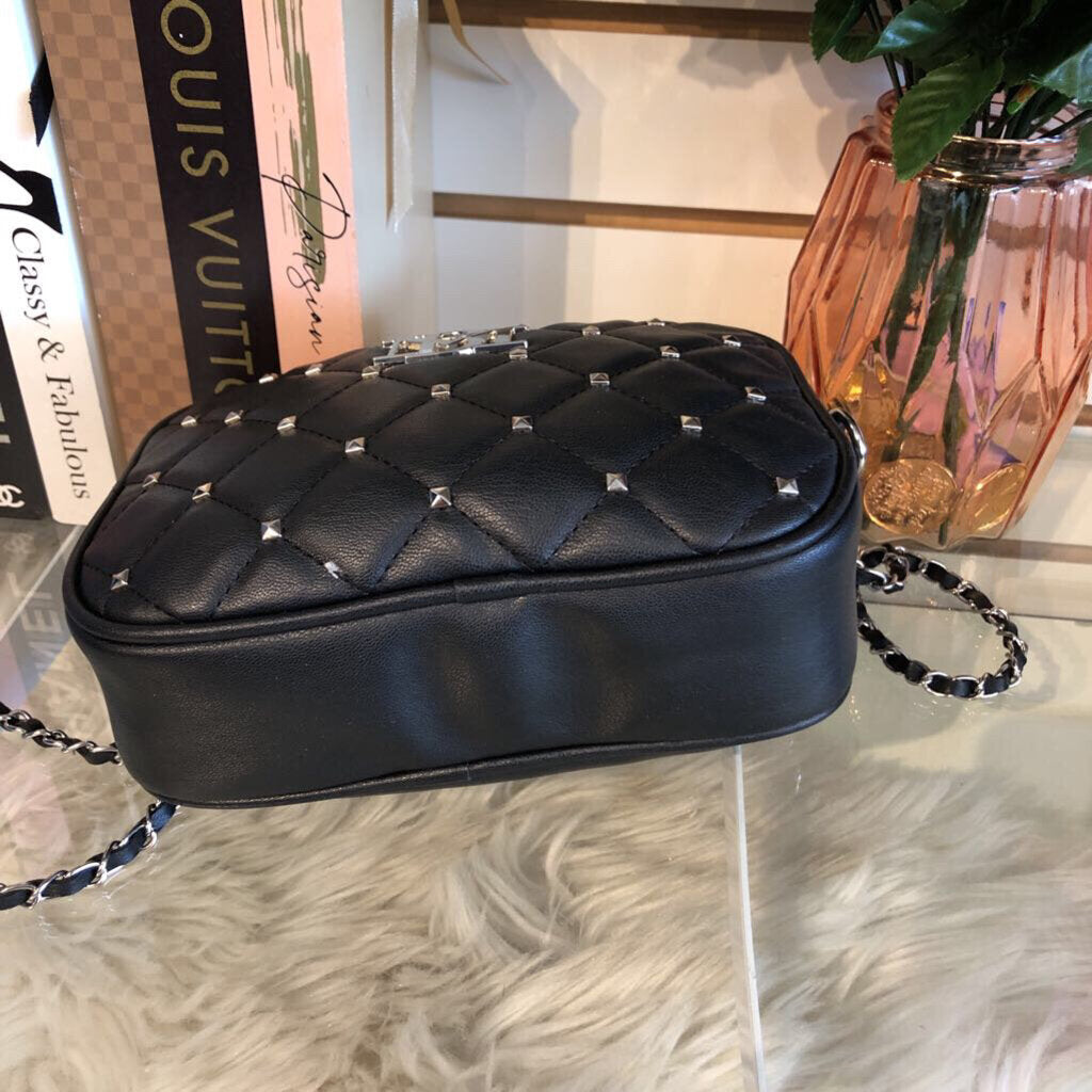 STUDDED QUILTED BLACK/SILVER CHAIN STRAP CROSSBODY