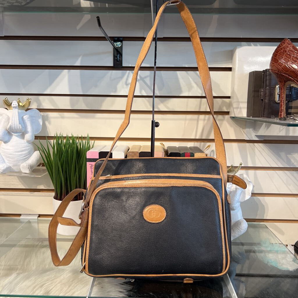 LEATHER CROSSBODY