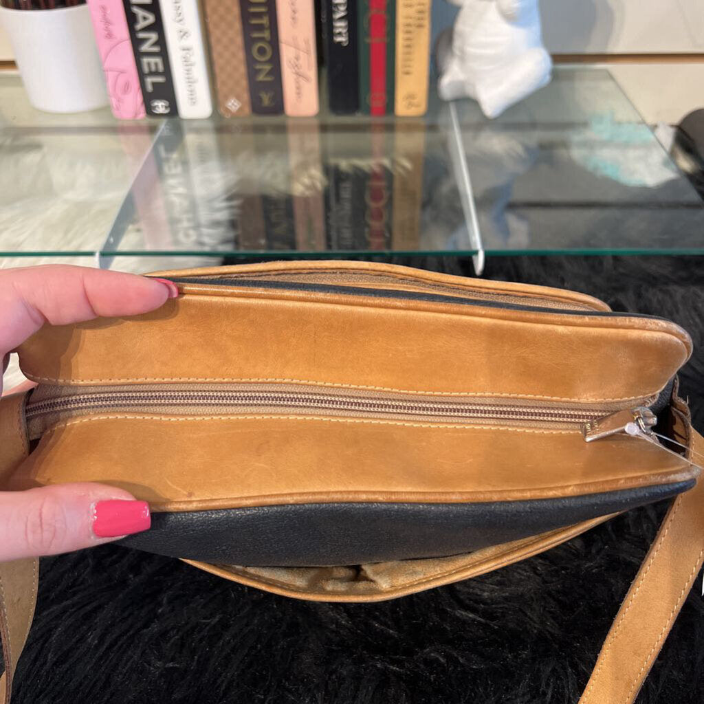 LEATHER CROSSBODY