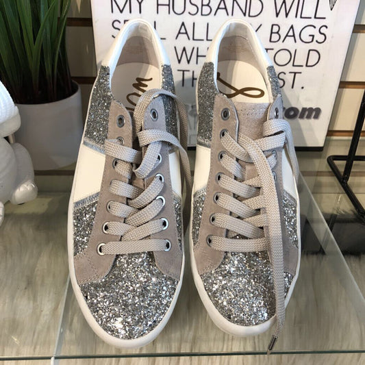 8 GLITTER LACE UP SHOE