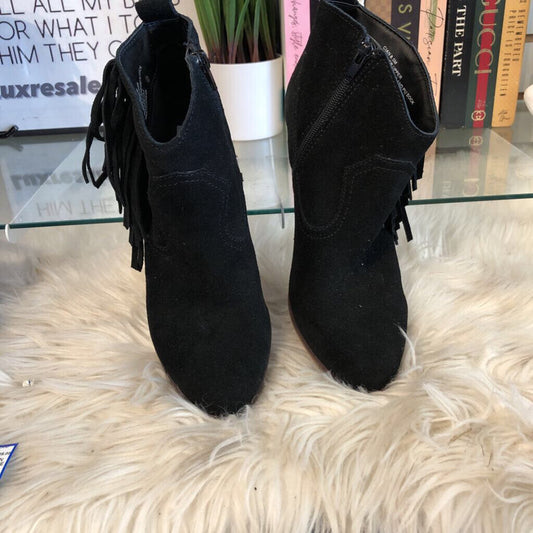 8.5 SUEDE FRINGE BLOCK HEEL