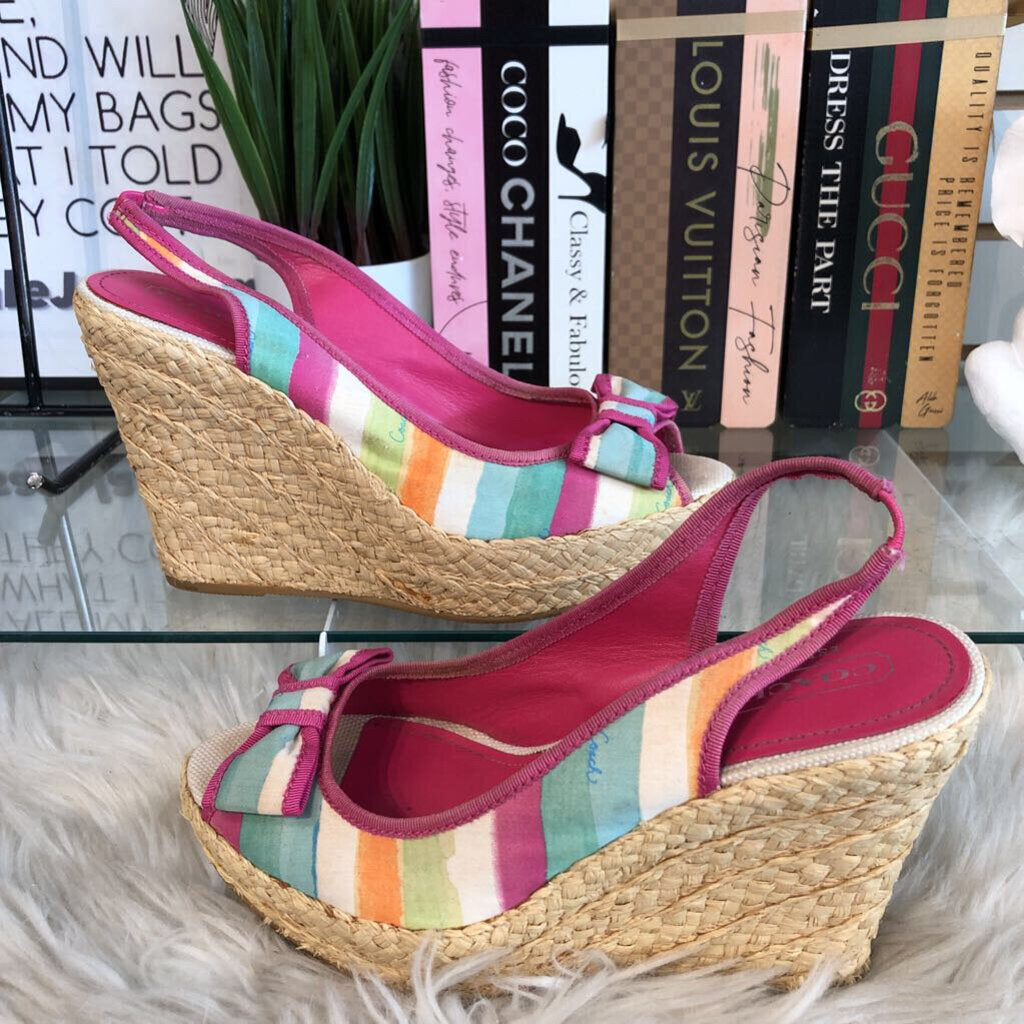 9 STRIPE SLINGBACK WEDGE WITH BOW