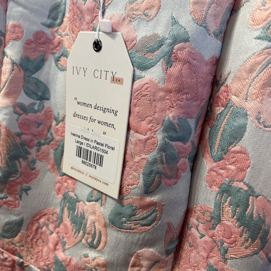 L NWT S/S FLORAL DRESS