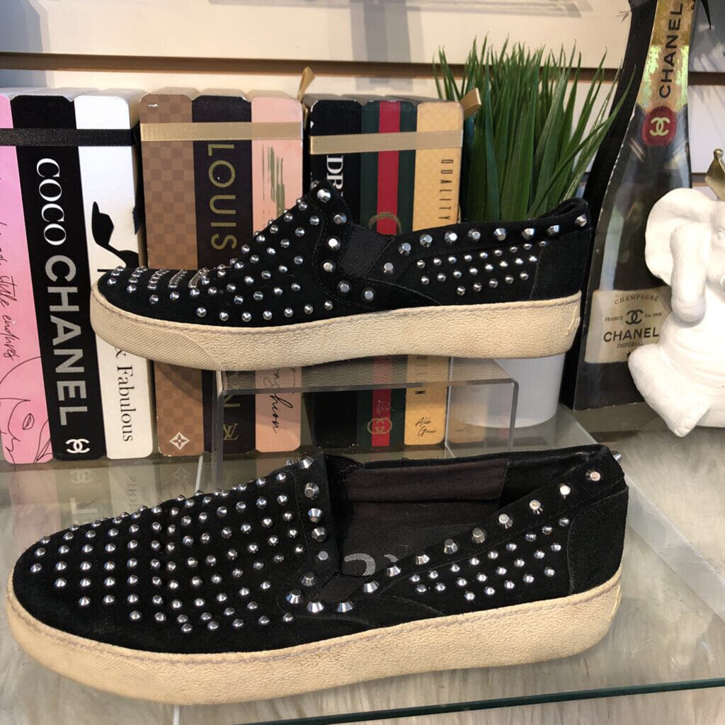 8.5 STUDDED SLIP ON SHOE