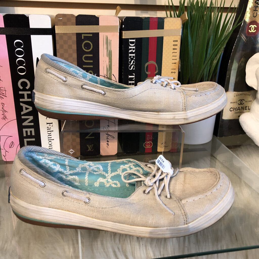 8 CANVAS LACE UP SHOE