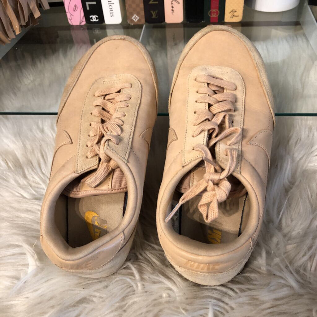 9.5 SUEDE LACE UP SHOE