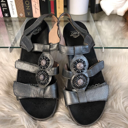 8 BEADED STRAPPY VELCRO WEDGE