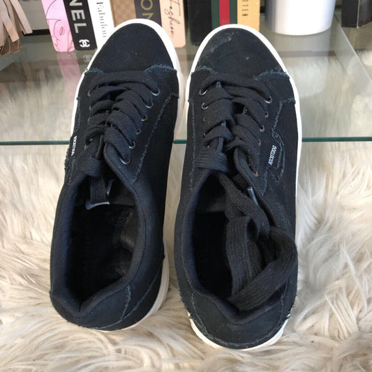 9 CANVAS LACE UP SHOE