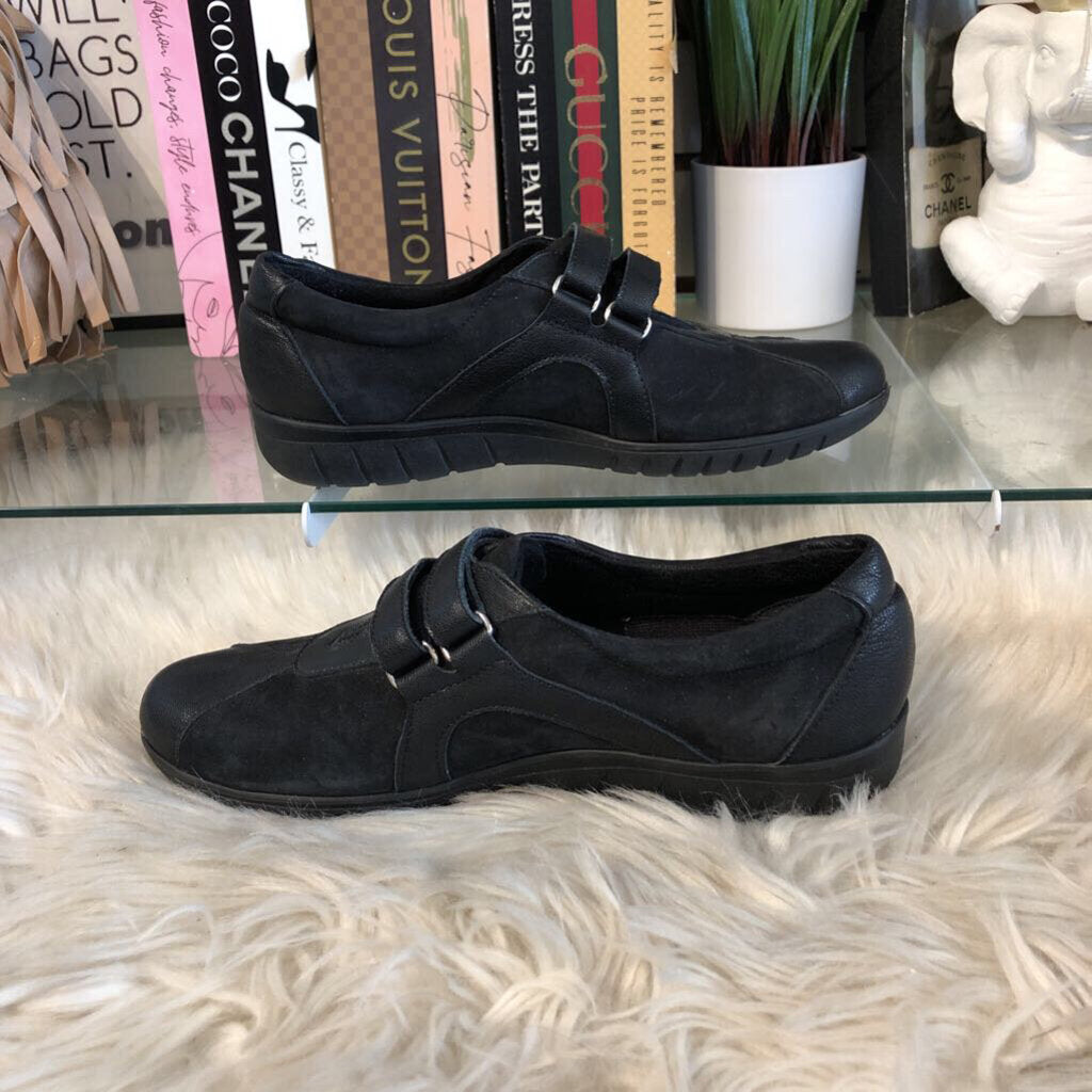 8 VECRO SUEDE DETAIL SHOE