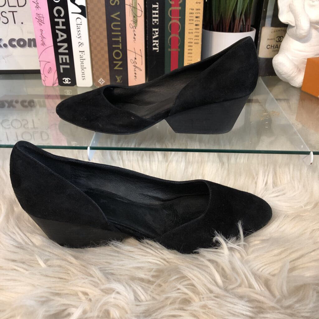 9.5 SUEDE POINTED BLOCK HEEL