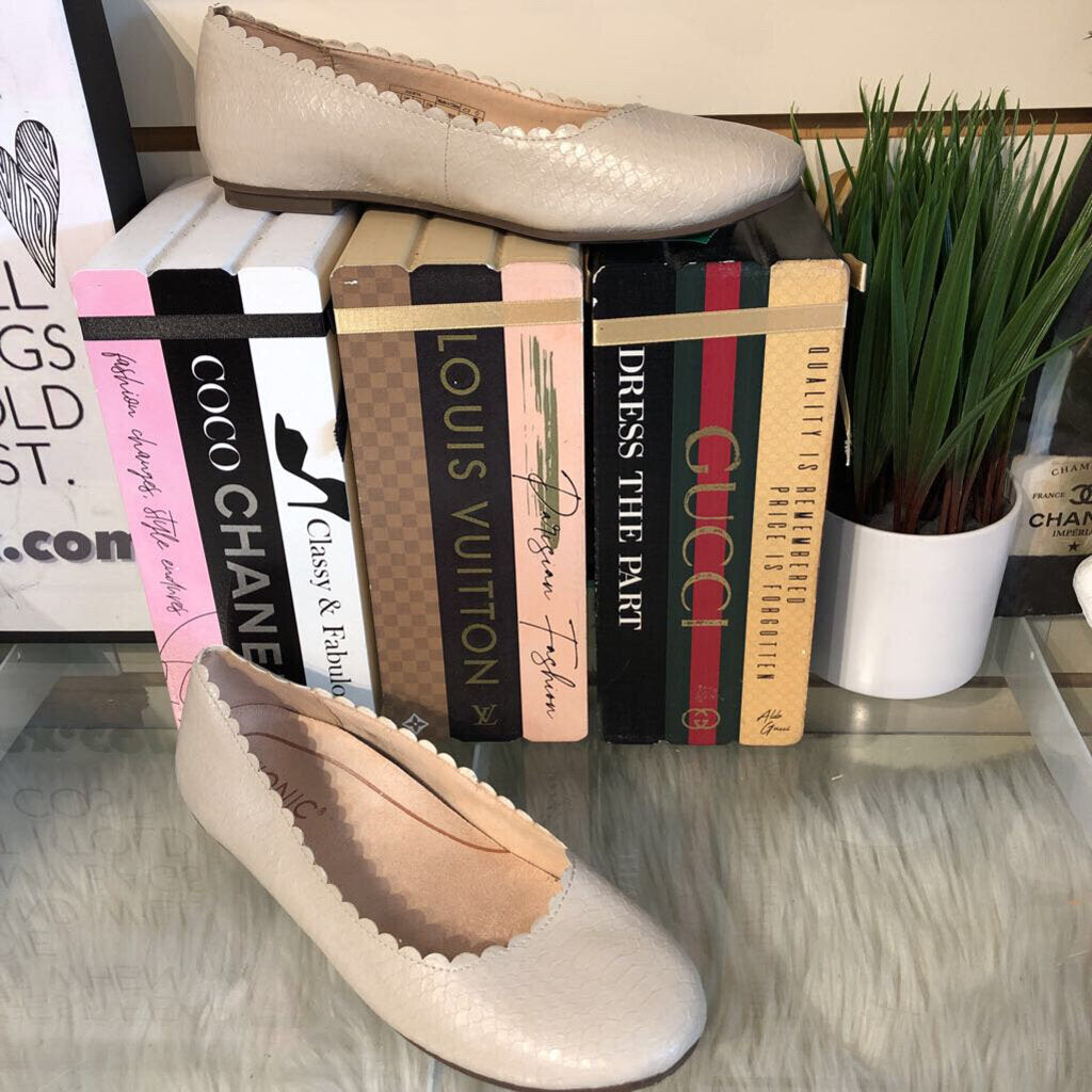 6 SCALLOP DETAIL FLAT