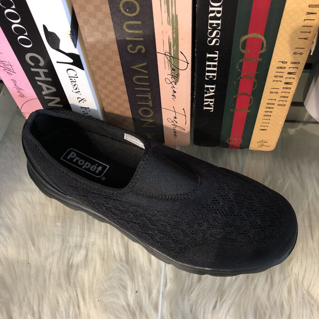 8.5 SLIP ON MESH SHOE