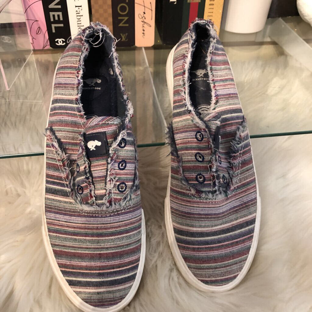 8 STRIPE CANVAS SHOE