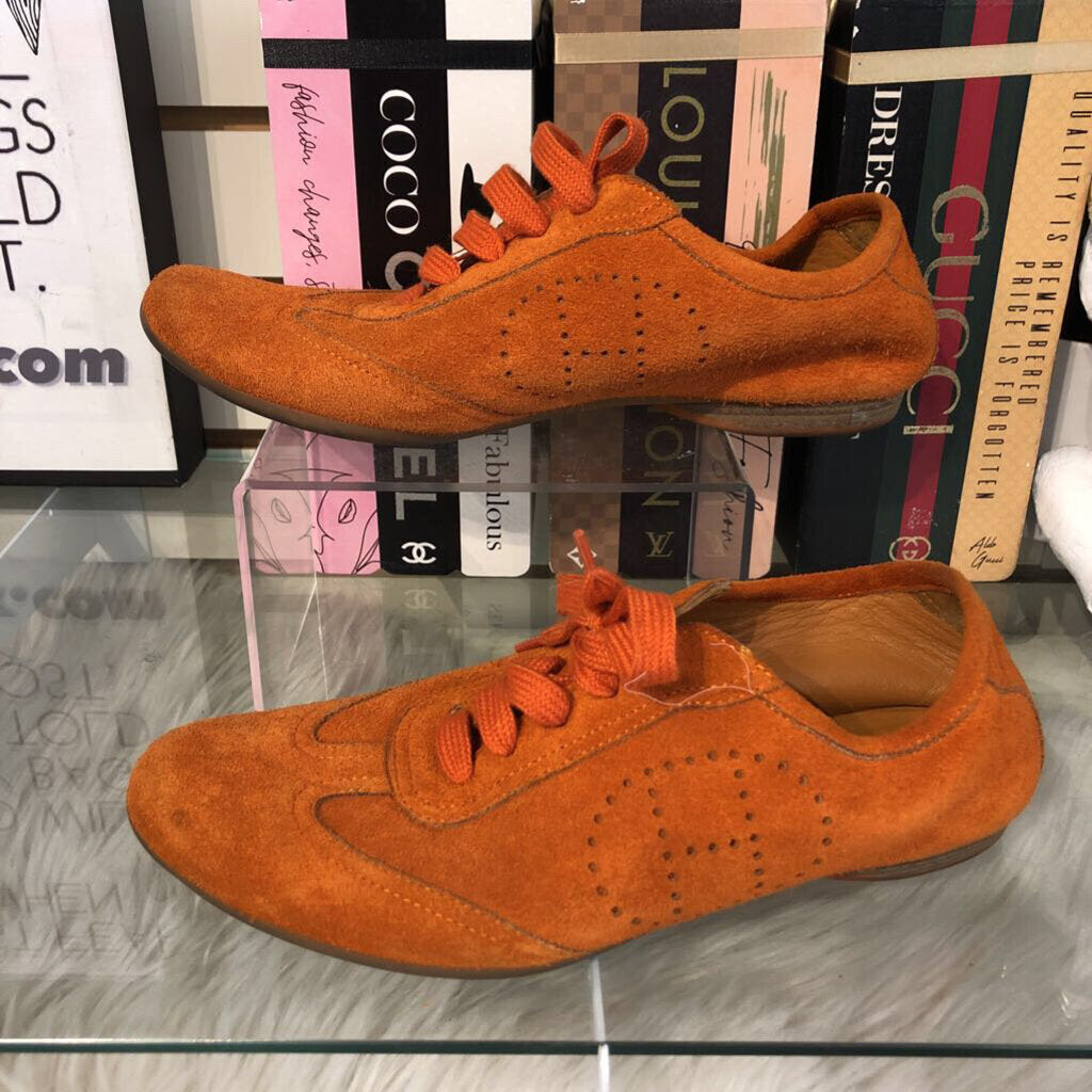 38/7 ORANGE SUEDE SNEAKER