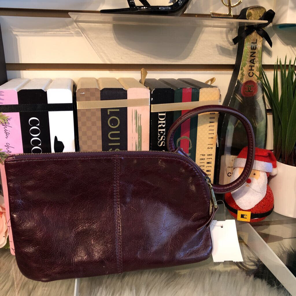 PURPLE LEATHER WRISTLET