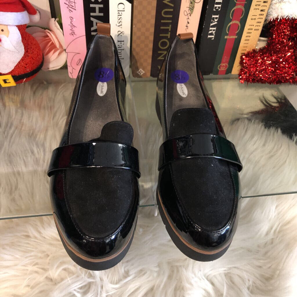 DR SCHOLLS BLACK PATENT LEATHER LOAFER