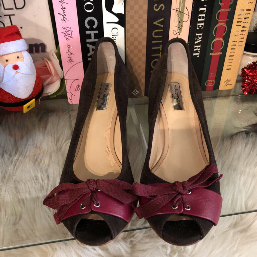 HALOGEN BROWN SUEDE W/RED BOW