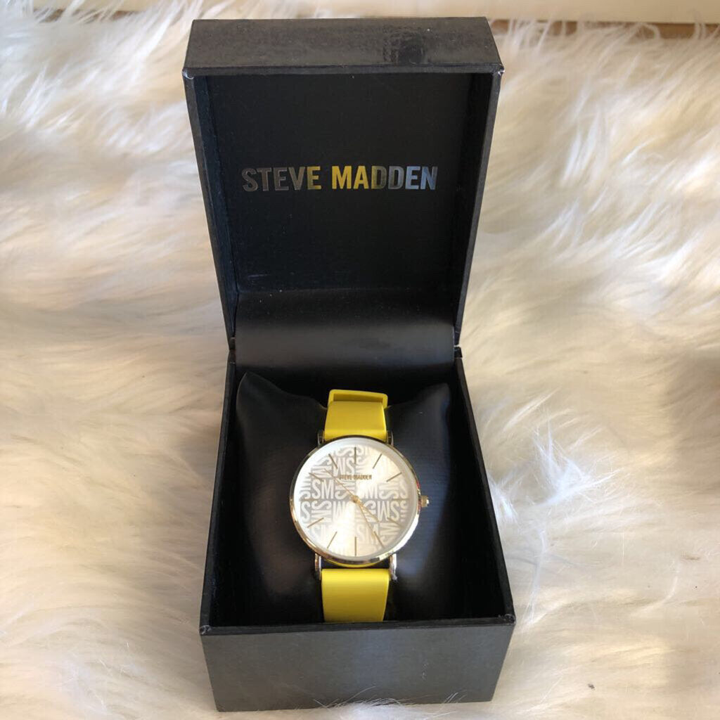 STEVE MADDEN YELLOW SILVER WATCH