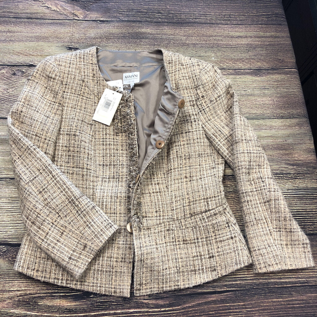 10 LIGHT BROWN TWEED JACKET WITH GOLD