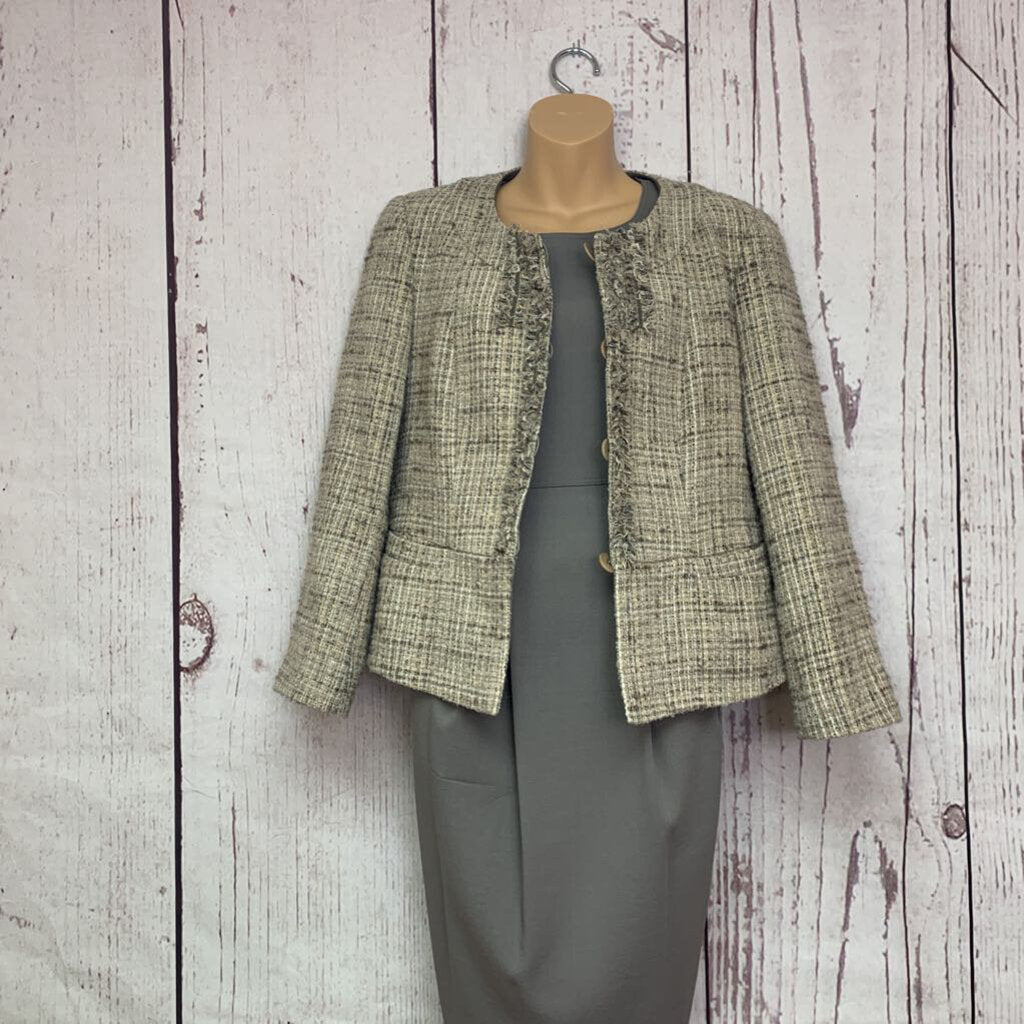 10 LIGHT BROWN TWEED JACKET WITH GOLD