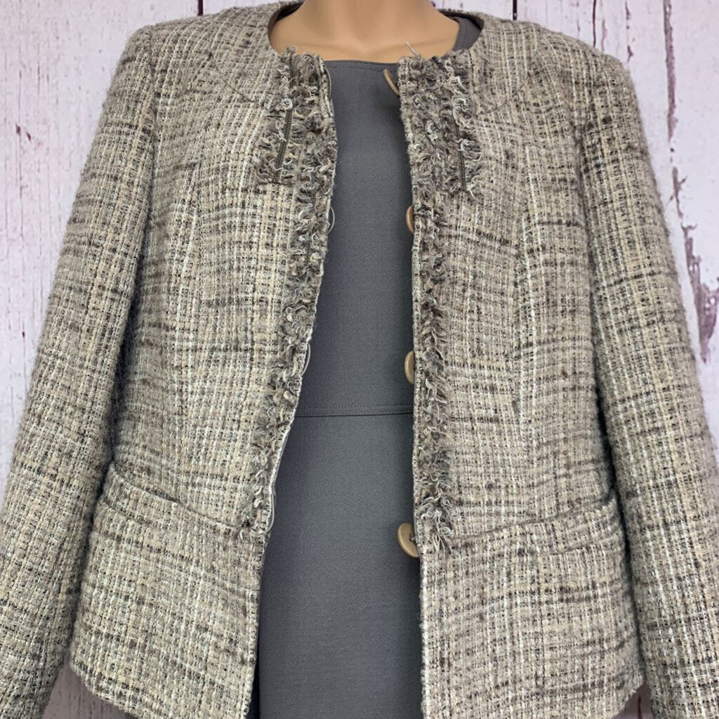 10 LIGHT BROWN TWEED JACKET WITH GOLD